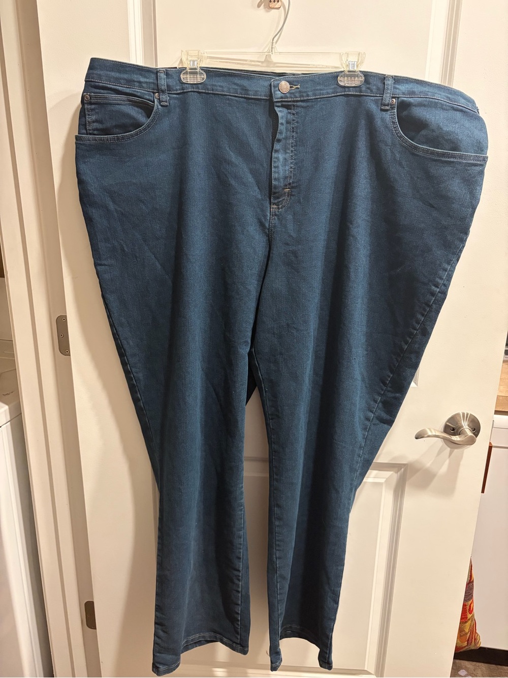 Lee Women’s Plus Size 30W Premium Dark Jeans Long NWT 
~L2~